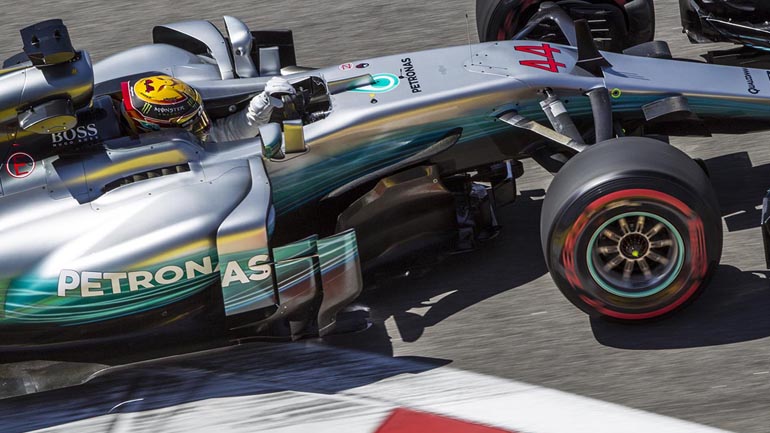 Ούτε νερό δεν είχε στο μονοθέσιο ο Hamilton!