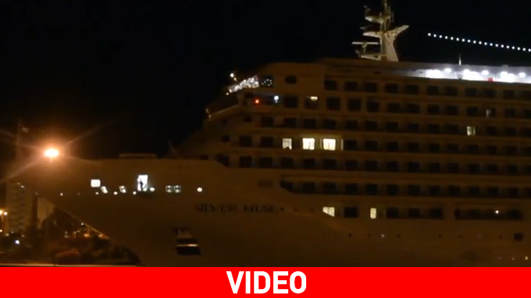 Η παρθενική άφιξη του «Silver Muse» στον Πειραιά