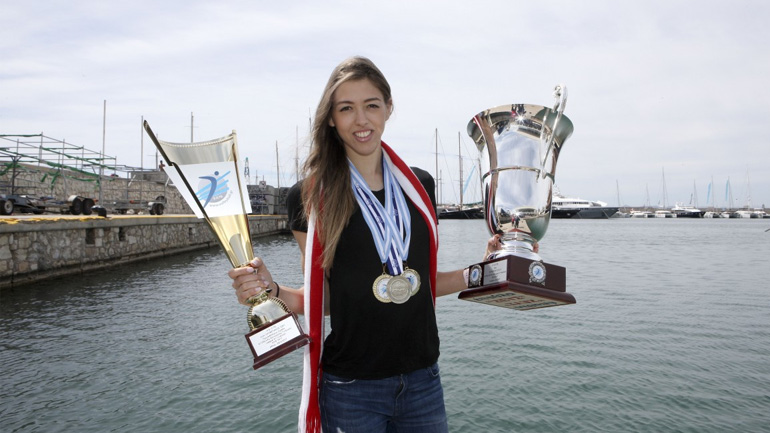 «Έδεσε» και Λαμπρούση ο Ολυμπιακός