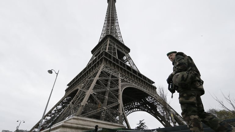 Αγώνα κατά της τρομοκρατίας δεσμεύεται να δώσει ο νέος υπουργός Εσωτερικών της Γαλλίας