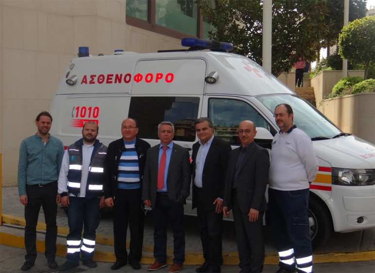 Εκ μέρους των Παιδικών Χωριών SOS Ελλάδος οι Γιώργος Πρωτόπαπας, γενικός διευθυντής και Ανδρέας Μποζώκης, επιστημονικός υπεύθυνος του Ξενώνα Βρεφών Αμαρουσίου. Εκ μέρους της INTERAMERICAN οι Γιάννης Ρούντος, διευθυντής δημοσίων σχέσεων & κοινωνικής υπευθυνότητας, Γιώργος Σκαρμούτσος.