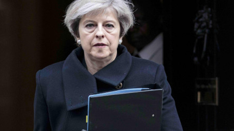 Η πρωθυπουργός Μέι παρουσίασε το εκλογικό μανιφέστο των Συντηρητικών