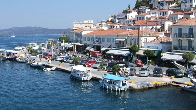 Πόρος: Εξέπνευσε ηλικιωμένος τουρίστας