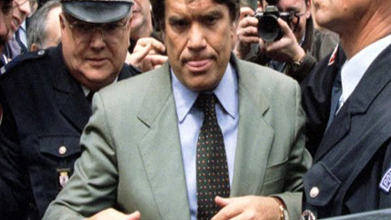 Ο Μπερνάρ Ταπί κλήθηκε να επιστρέψει τα 404 εκατ. ευρώ