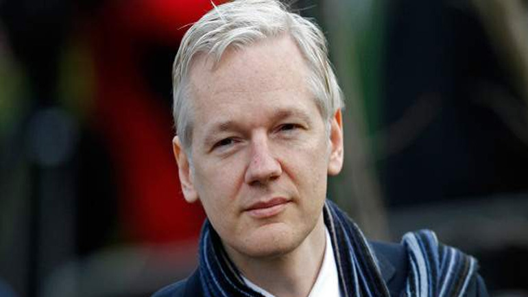 Επιμένει στις κατηγορίες κατά του Ασάνζ για βιασμό η ενάγουσα Επιμένει στις κατηγορίες κατά του Ασάνζ για βιασμό η ενάγουσα