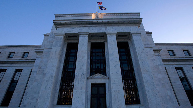 Fed: Τρεις στους δέκα Αμερικανούς αντιμετωπίζουν οικονομικές δυσκολίες,