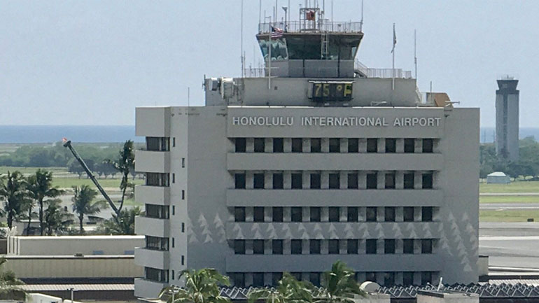 Χαβάη: Με συνοδεία μαχητικών αεροσκαφών προσγειώθηκε επιβατικό αεροσκάφος στο αεροδρόμιο της Χονολουλού