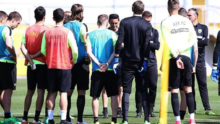 Εκπλήξεις στην αποστολή της ΑΕΚ από τον Χιμένεθ