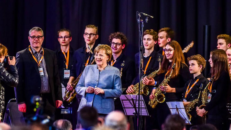 Deutsche Welle: Και πάλι δημοφιλέστερη πολιτικός η Μέρκελ