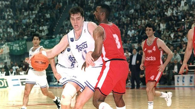 O Aρβίντας Σαμπόνις σε μονομαχία του με τον Έντι Τζόνσον