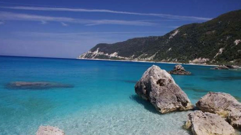 Λευκάδα: Εντοπίστηκε σορός γυναίκας στη θάλασσα