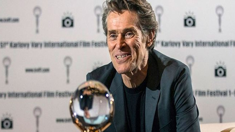 Ο Γουίλιαμ Νταφόε στον ρόλο του Βίνσεντ βαν Γκογκ