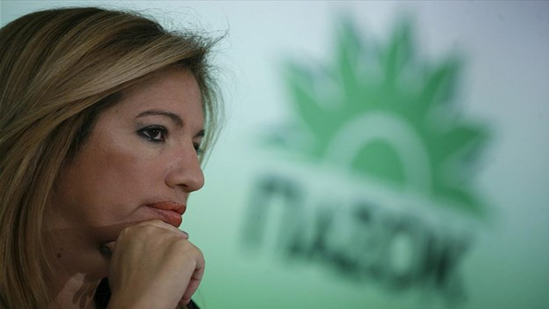 Γεννηματά για Τσίπρα: Τα έδωσε όλα στους δανειστές