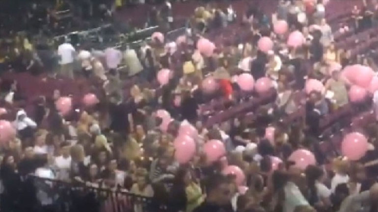 Φωτογραφία λίγα δευτερόλεπτα πριν από τη φονική έκρηξη