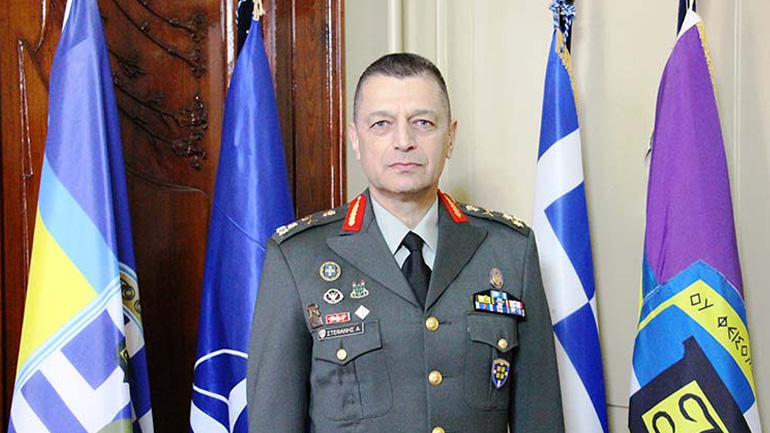 Στην Κύπρο ο αρχηγός ΓΕΣ