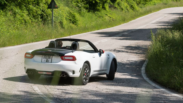 Αν δεν σηκώνεις το πόδι από το γκάζι αυτή είναι η μόνιμη εικόνα στον δρόμο