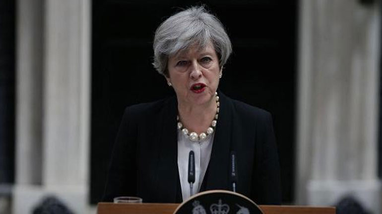 Η Μέι επισπεύδει την επιστροφή της από τη σύνοδο των G7 λόγω της επίθεσης στο Μάντσεστερ