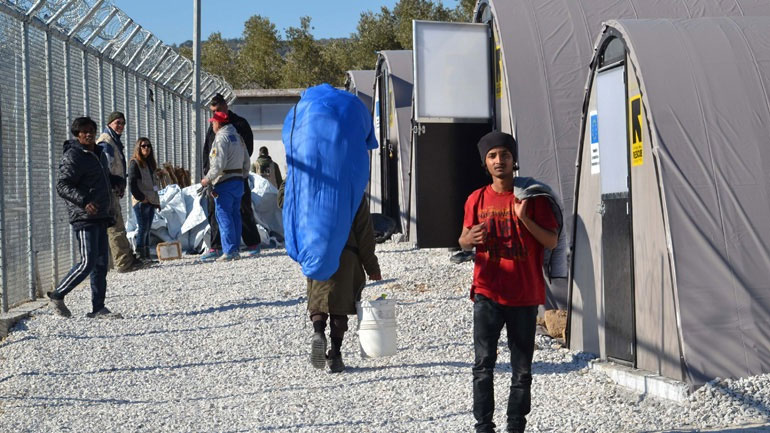 Μυτιλήνη: Επίσκεψη 13 ευρωβουλευτών στον καταυλισμό της Μόριας