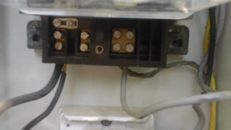 Σύλληψη 39χρονης για ρευματοκλοπή στο Μεσολόγγι