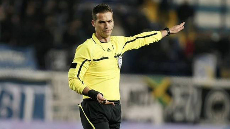 Ο Δημήτρης Θάνος στο ντέρμπι «Δικεφάλων»