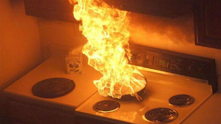 Xανιά: «Λαμπάδιασε» η κουζίνα