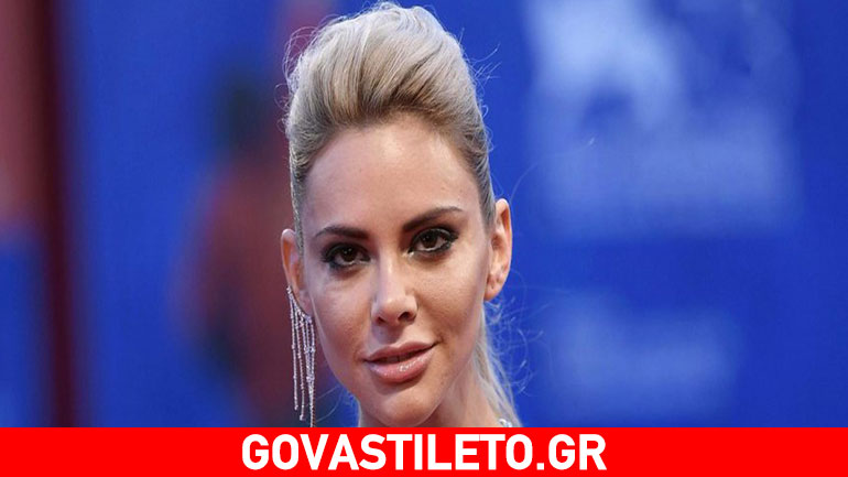 Ρία Αντωνίου: Ποζάρει με sexy δαντελένια εσώρουχα στην κουζίνα της