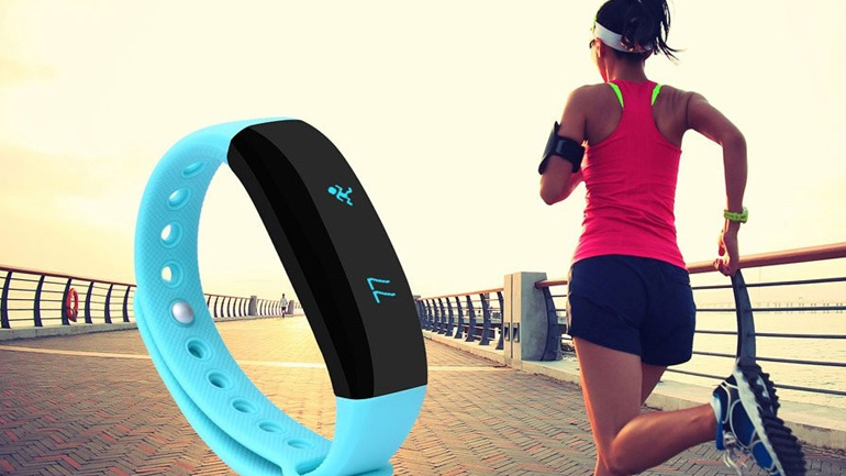Οι συσκευές fitnesstracker καταγράφουν σωστά τους παλμούς της καρδιάς αλλά λάθος τις θερμίδες