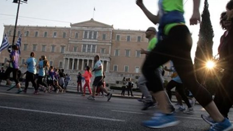 Κυκλοφοριακές ρυθμίσεις την Κυριακή στην Αθήνα λόγω νυχτερινού αγώνα δρόμου