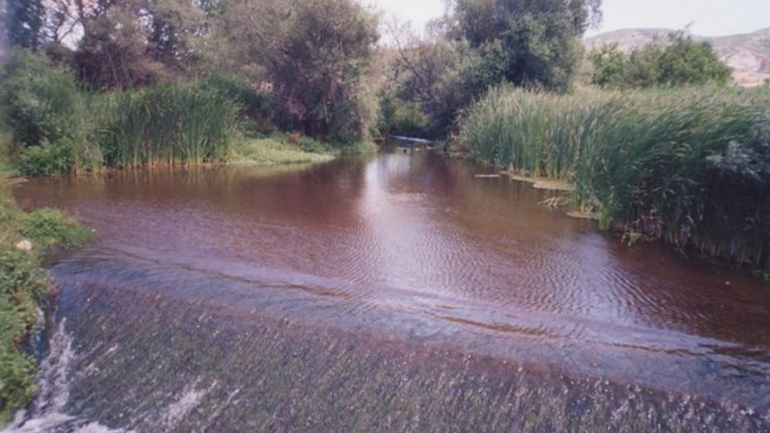Υπερχείλισε λόγω της βροχόπτωσης ο Γαλλικός ποταμός στη Σίνδο