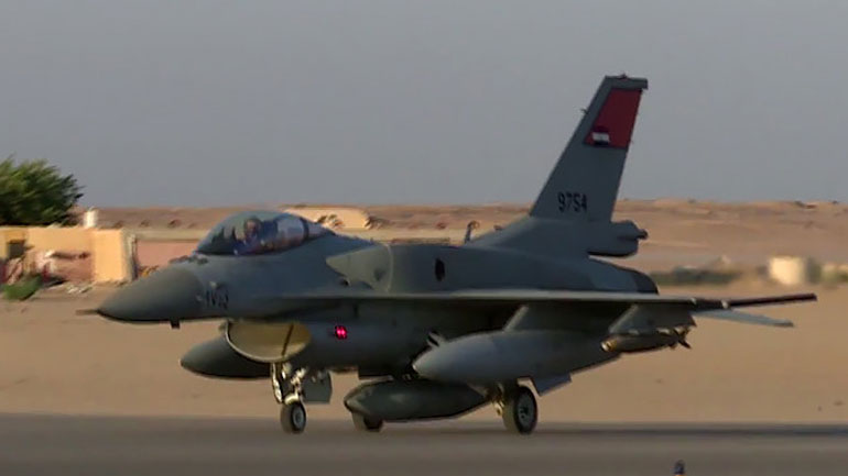 Για δεύτερη ημέρα συνεχίστηκαν οι βομβαρδισμοί της αιγυπτιακής πολεμικής αεροπορίας στη Λιβύη