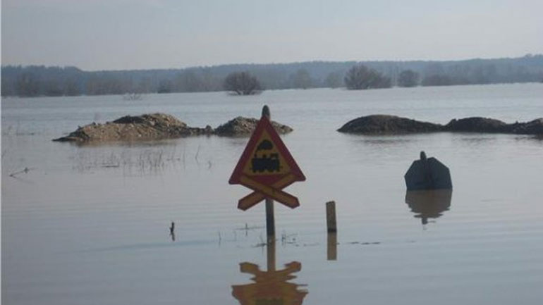 Θεσσαλονίκη: Υπερχείλισε ο Γαλλικός ποταμός στην περιοχή της Σίνδου