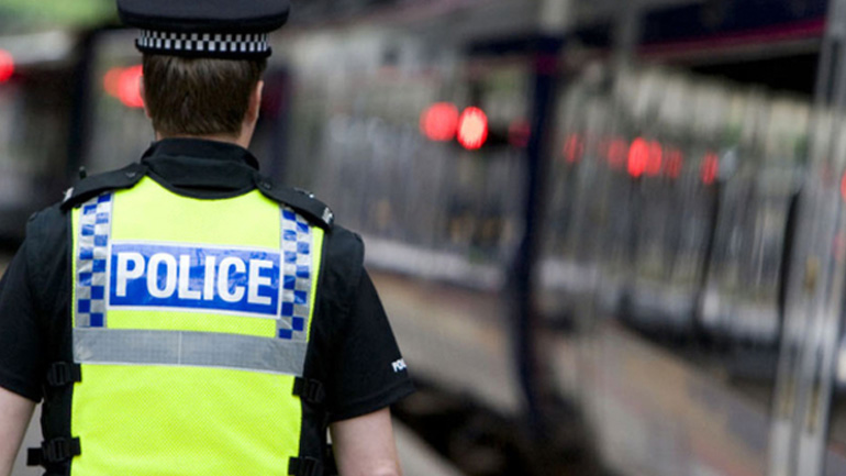 Τις 14 έφτασαν οι συλλήψεις υπόπτων για την επίθεση Μάντσεστερ