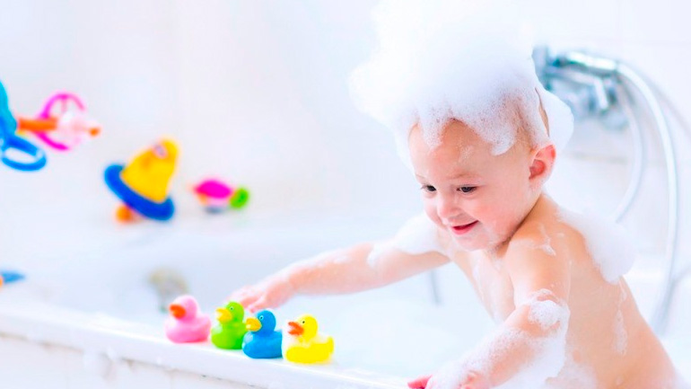 Πώς να κάνετε το μπάνιο του μωρού σας παιχνίδι;