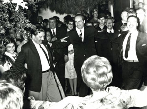 Γλέντι για την ονομαστική του εορτή 