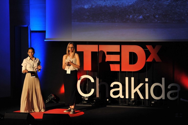 Νίκη & Ζωή Μοσκοφόγλου, ιδρύτριες και σχεδιάστριες του ατελιέ μαρμάρου on• entropy