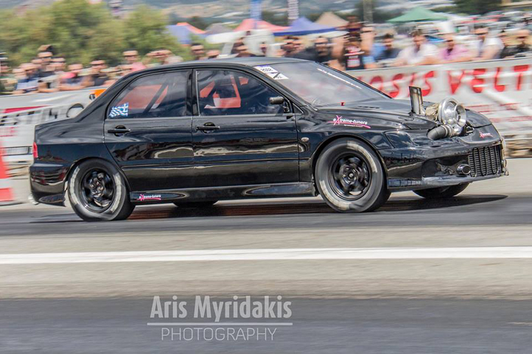 Το Mitsubishi EVO έχει ξεκινήσει για το... ρεκόρ! 7.902 δευτ. στο 400άρι με ταχύτητα εξόδου τα 298.26 χλμ./ώρα