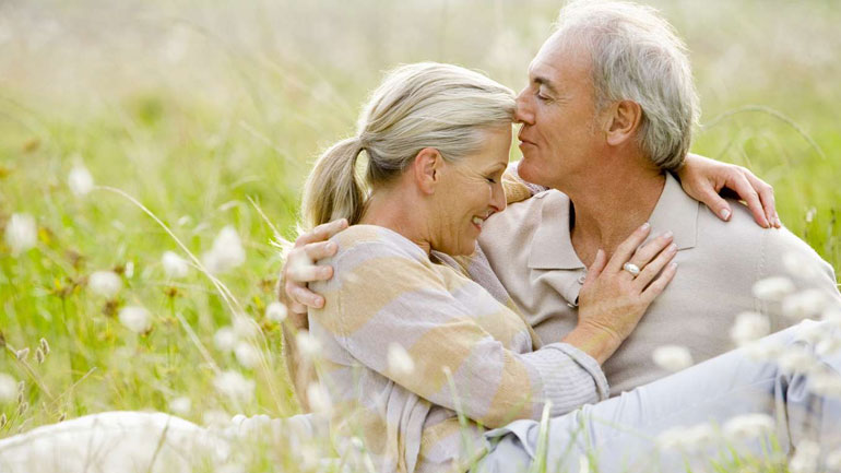 Στα 60 τους τα περισσότερα ζευγάρια είναι ευτυχισμένα με τη σεξουαλική τους ζωή