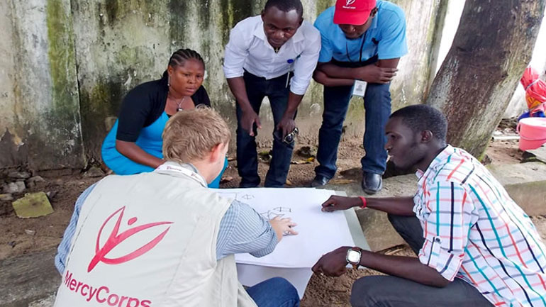 «Μηδενική ανοχή σε οποιαδήποτε μορφή εκμετάλλευσης», απαντά η ΜΚΟ «Mercy Corps» για τις καταγγελίες εναντίον της