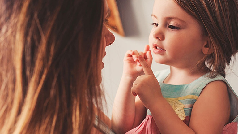 Αυτές οι φράσεις βοηθούν το παιδί να προσπαθεί για το καλύτερο