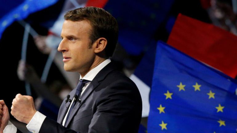 Ο Μακρόν φλερτάρει με την απόλυτη πλειοψηφία στις βουλευτικές εκλογές
