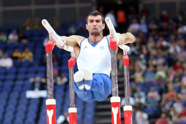 O Βασίλης είναι ένα από τα τέσσερα αδέλφια της οικογένειας Τσολακίδη. Έχει αναδειχτεί παγκόσμιος πρωταθλητής στο δίζυγο, άρα από το DNA και μόνο μπορούμε να καταλάβουμε τι στόχους μπορεί να έχει ο Σωκράτης!