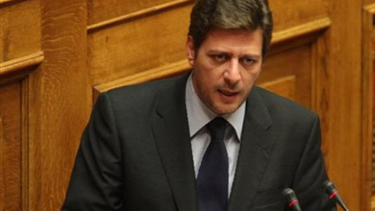 Έγκριση της έκθεσης Μ. Βαρβιτσιώτη για τα ανθρώπινα δικαιώματα στις μεταναστευτικές ροές