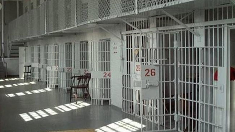 Έρευνα για μαχαίρια και ναρκωτικά στη φυλακή Γρεβενών