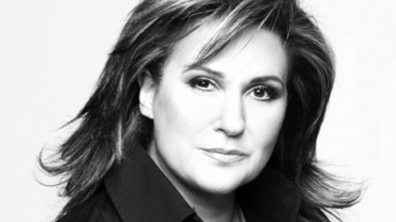 Η Λένα Αλκαίου «στης Δήμητρας την αυλή»