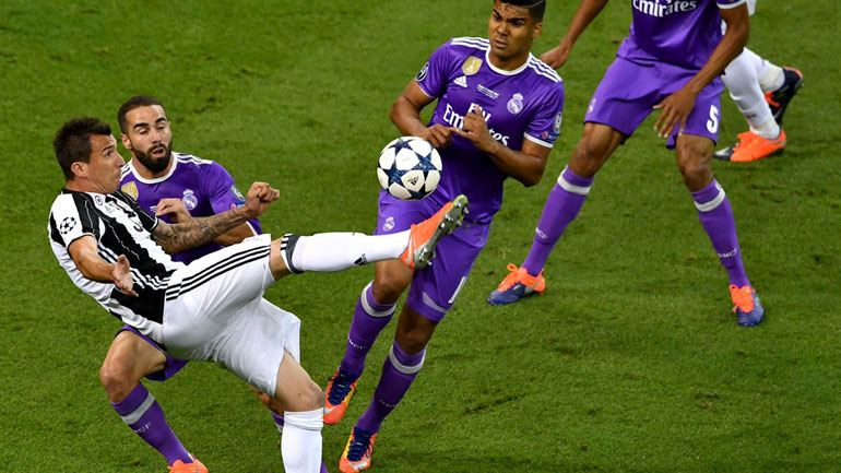 To γκολ του Μάντζουκιτς από άλλη λήψη