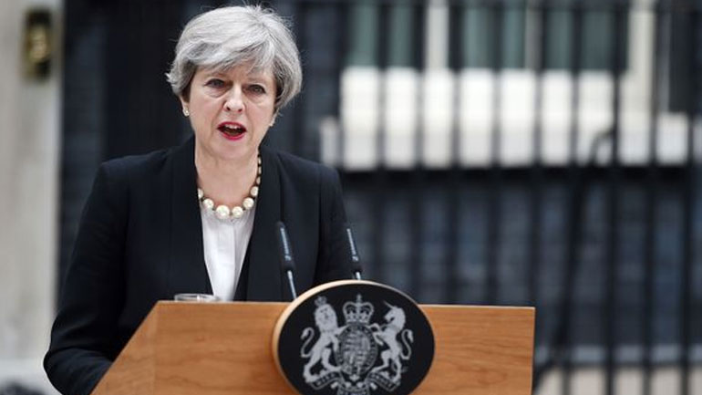 Η Μέι θα προεδρεύσει μιας σύσκεψης με ανώτατα στελέχη των υπηρεσιών ασφαλείας