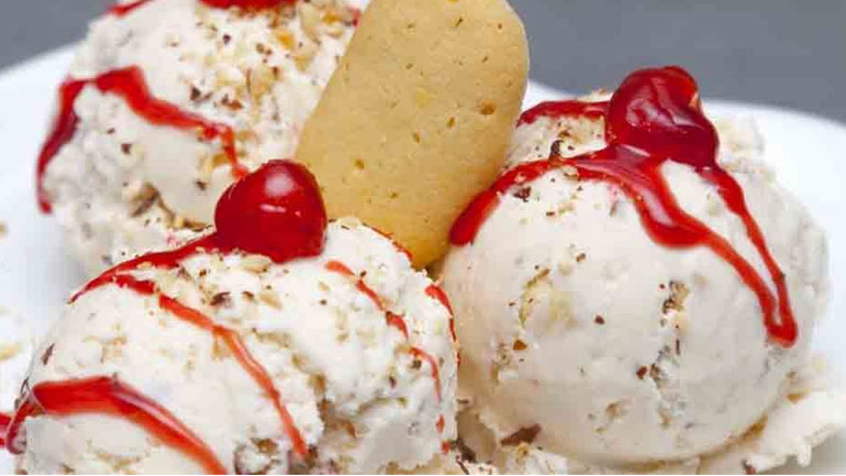 Παγωτό παρφέ με αμύγδαλο