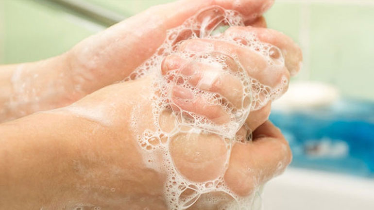 Το πλύσιμο των χεριών με κρύο νερό είναι εξίσου αποτελεσματικό κατά των μικροβίων όσο και με ζεστό