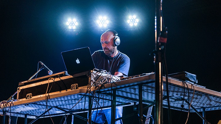 Cayetano Solo Project στο Θέατρο ΕΜΣ