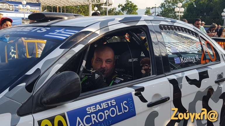 Φιλάκια από τον Θέμη Χαλκιά!